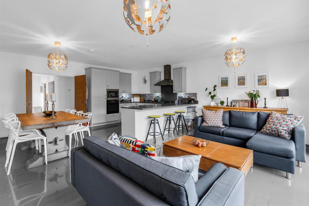 Additional image 47 of Butterwick Way, Welwyn