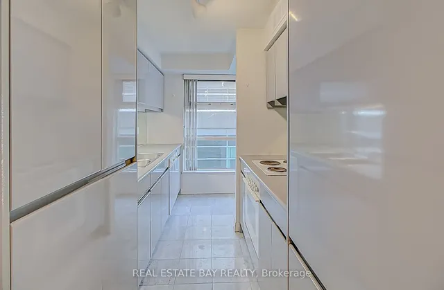 Additional image 11 of 50 Lombard St Unit 1005