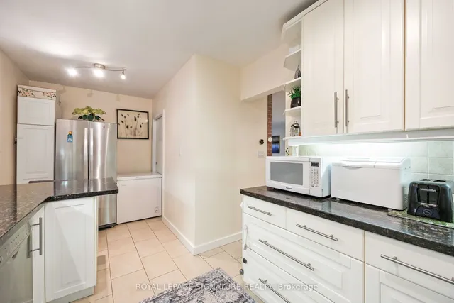 Additional image 17 of 41 Dixington Cres