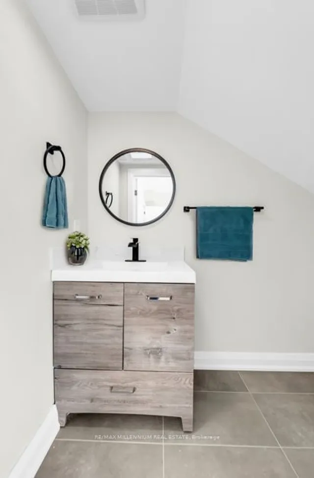 Additional image 23 of 124 Church St