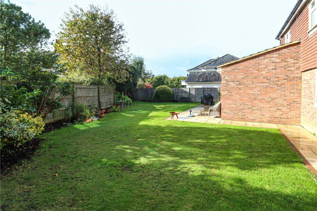 Additional image 19 of Bloomfield Road, Harpenden, Hertfordshire, AL5