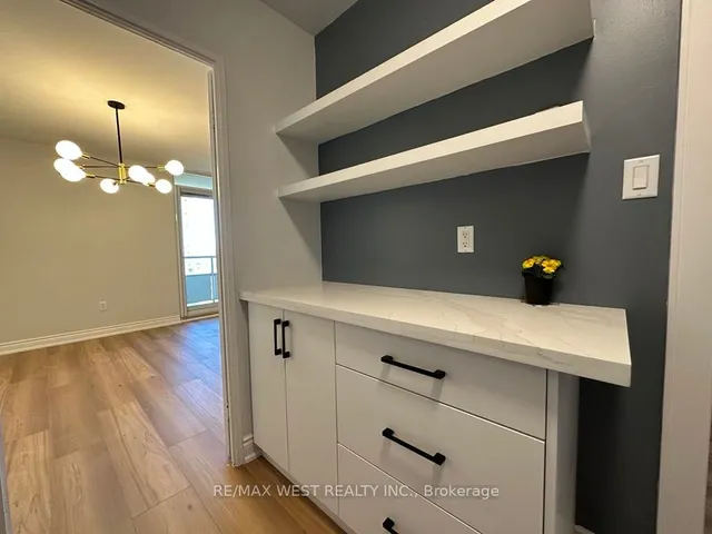 Additional image 15 of 360 Ridelle Ave Unit 911