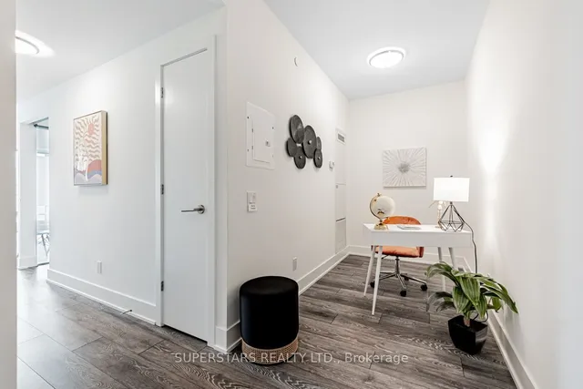 Additional image 4 of 403 Church St Unit 2613