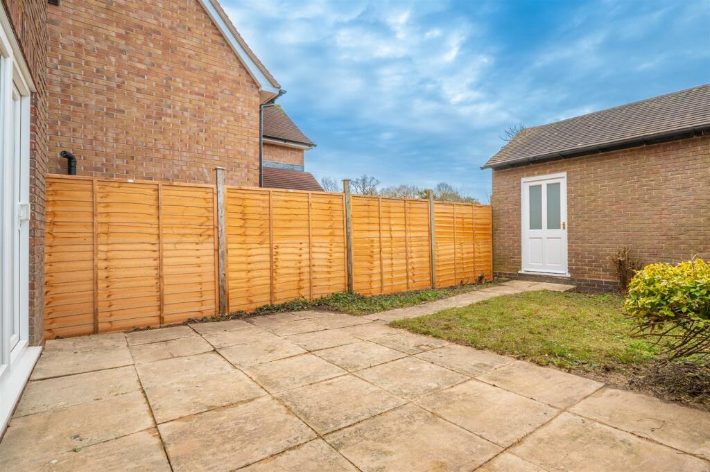 Additional image 17 of Old Warwick Road