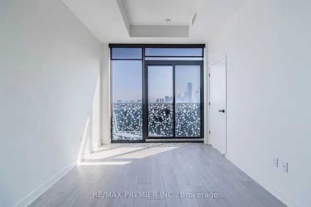 Additional image 22 of 55 Charles St Unit 3904