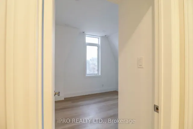 Additional image 21 of 3 Shank St Unit 304