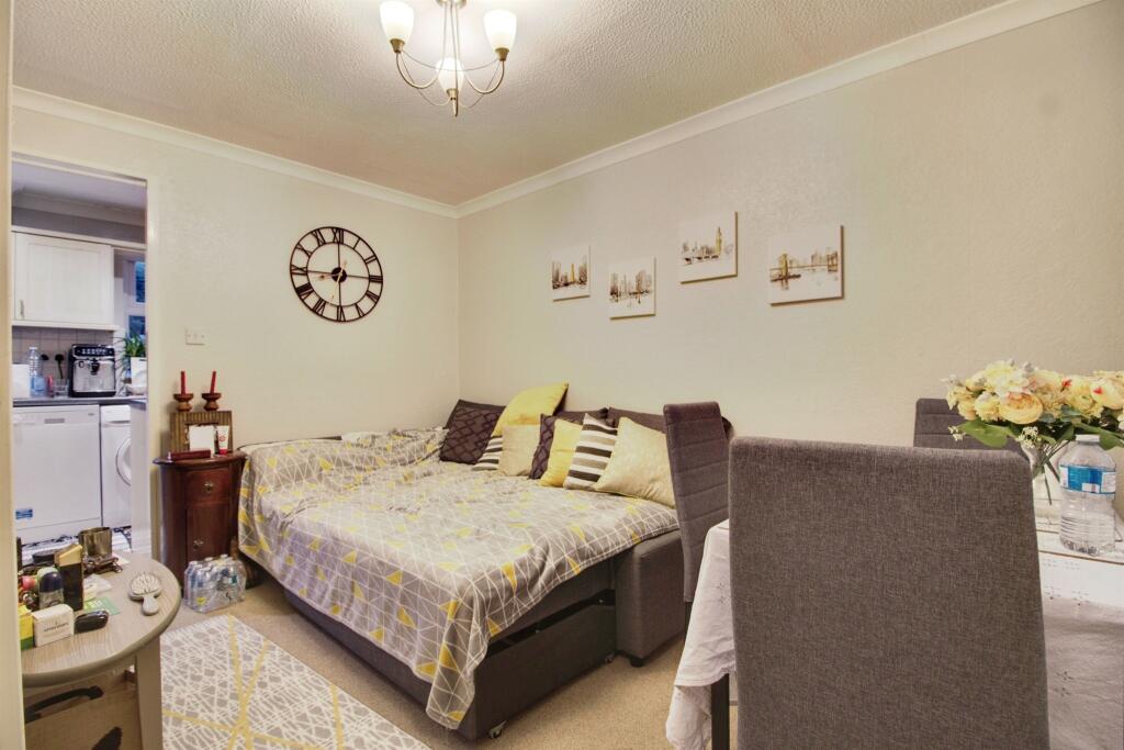 Additional image 14 of Bassingburn Walk, Welwyn Garden City