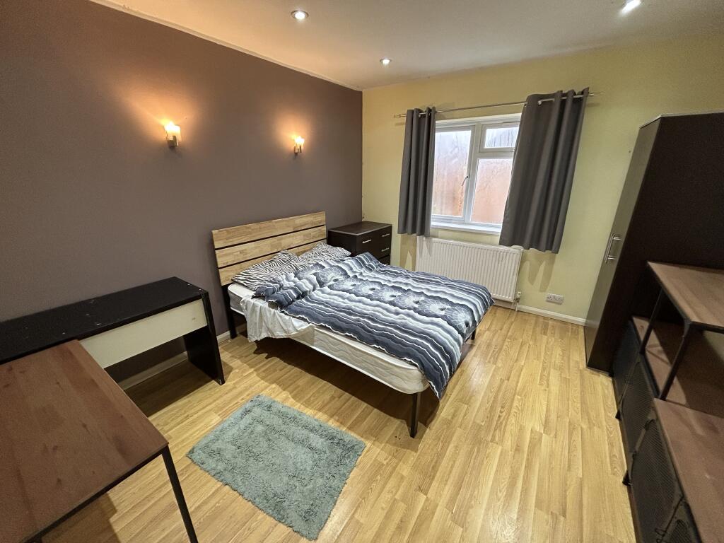 Additional image 4 of Harpenden Road, ST. ALBANS