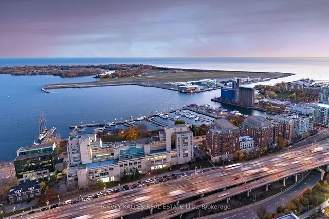 Additional image 34 of 15 Fort York Blvd Unit PH05