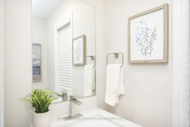 Additional image 31 of 394 Bessborough Dr