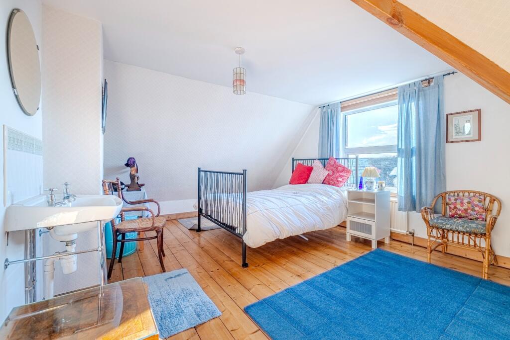 Additional image 21 of Central Wells