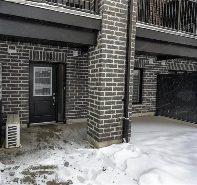 Additional image 3 of 160 Rochefort St Unit A-18