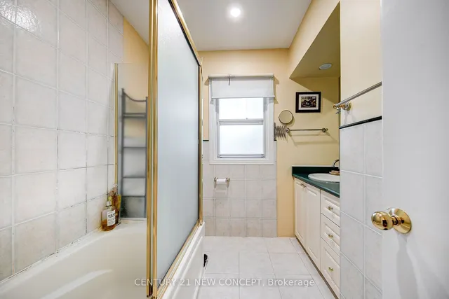 Additional image 12 of 205 Finch Ave