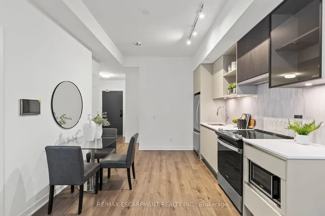 Additional image 12 of 405 Dundas St Unit 316