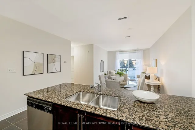 Additional image 5 of 383 Main St Unit 103