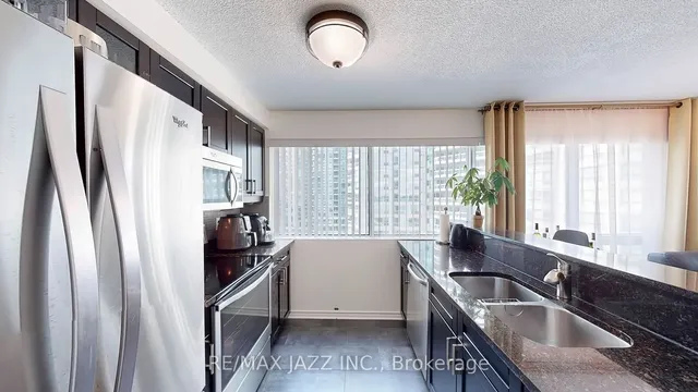 Additional image 6 of 10 Queens Quay Unit 803