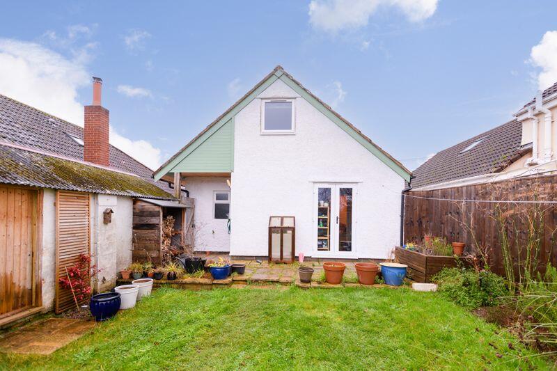 Additional image 16 of Holt