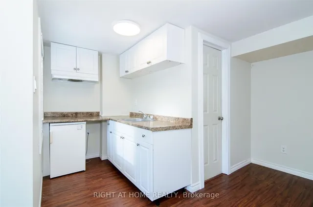 Additional image 19 of 2124 Nipigon Dr