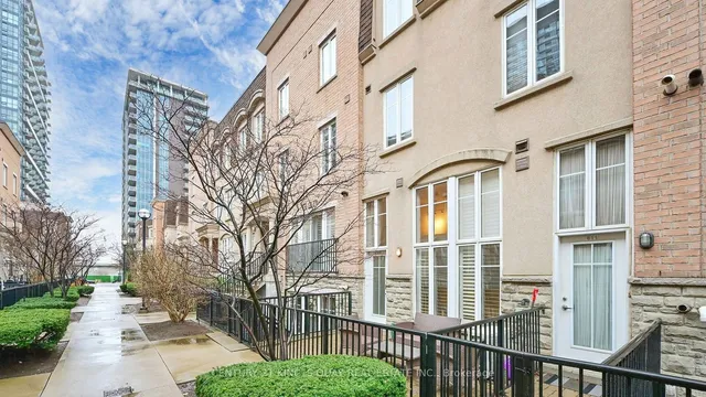 38 Western Battery Rd Unit 612