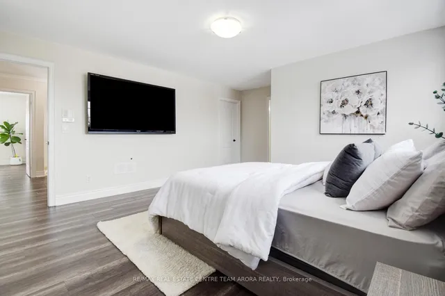 Additional image 25 of 6 Champion Crt