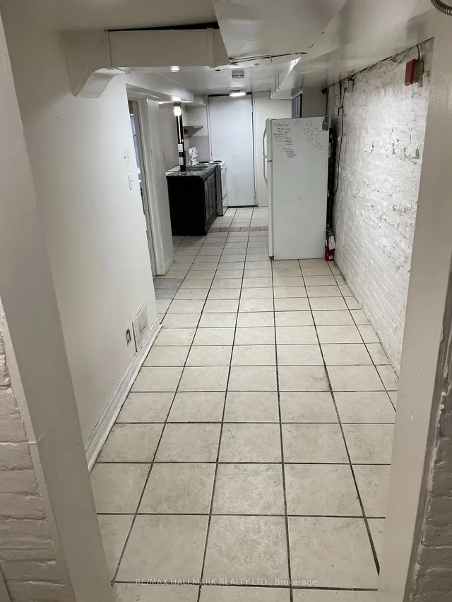 Additional image 30 of 177 Carlton St