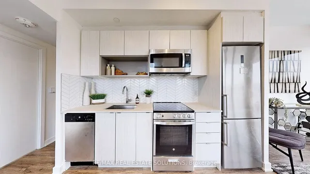 Additional image 7 of 630 Greenwood Ave Unit 414