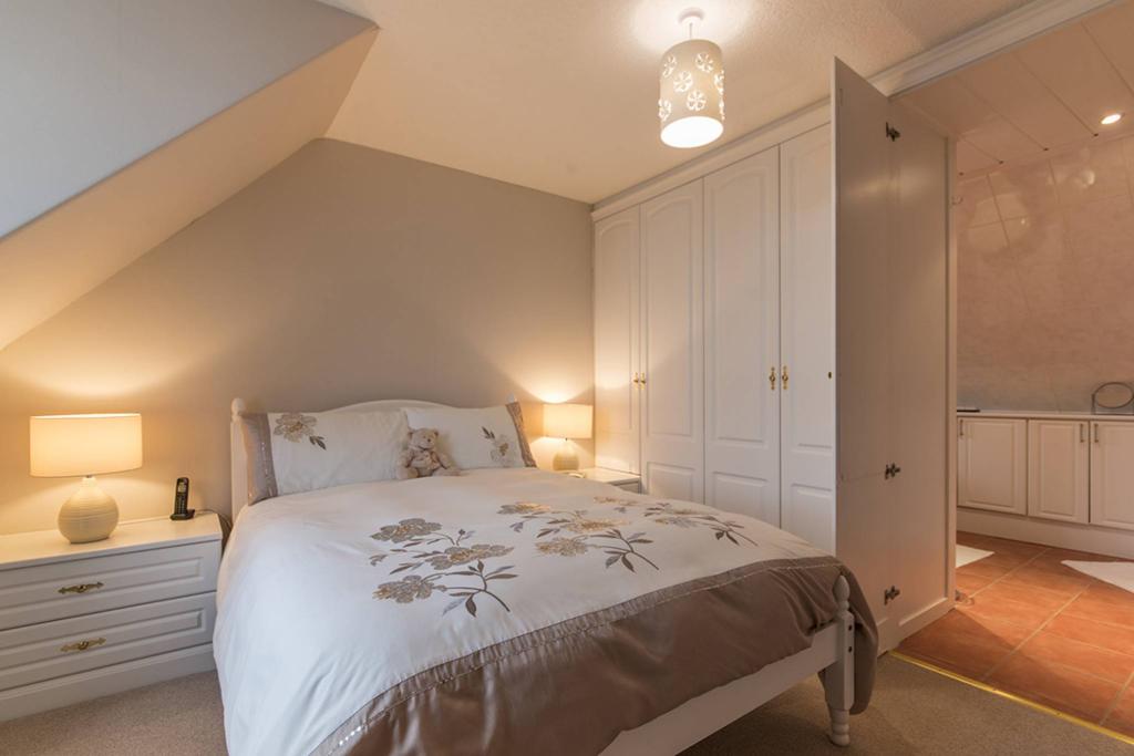 Additional image 24 of DT and EM  Flowers The Shoppe 77 High Street, New Aberdour, Fraserburgh, AB43 6LD