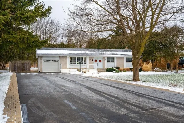 Primary image of 802 Millgrove Side Rd