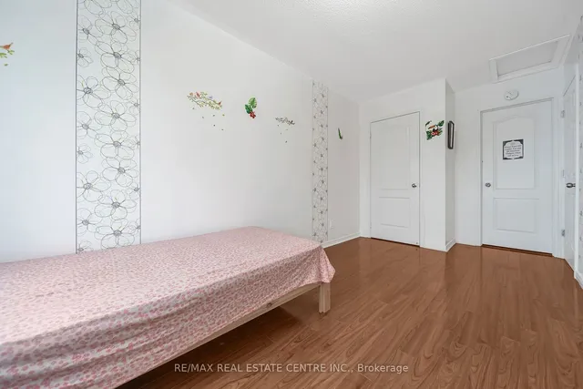 Additional image 32 of 103 Cedar Lake Cres