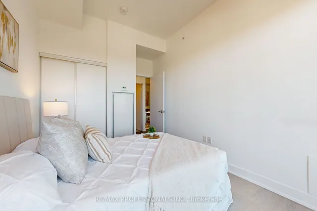 Additional image 23 of 30 Shore Breeze Dr Unit 825