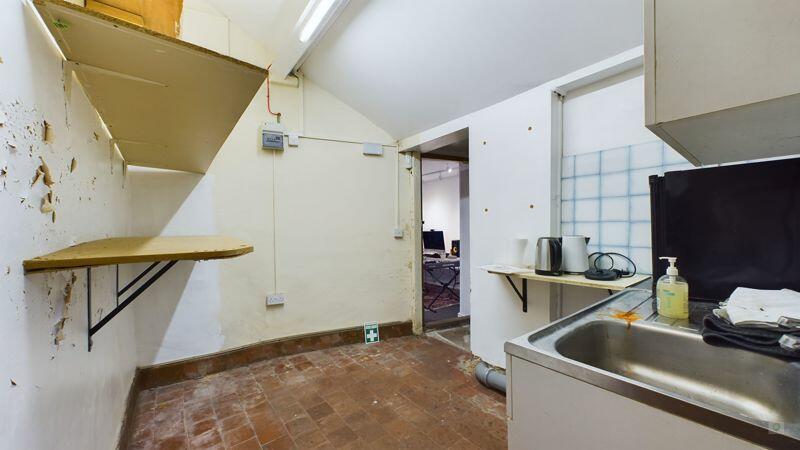 Additional image 5 of 16 Hendford, Yeovil