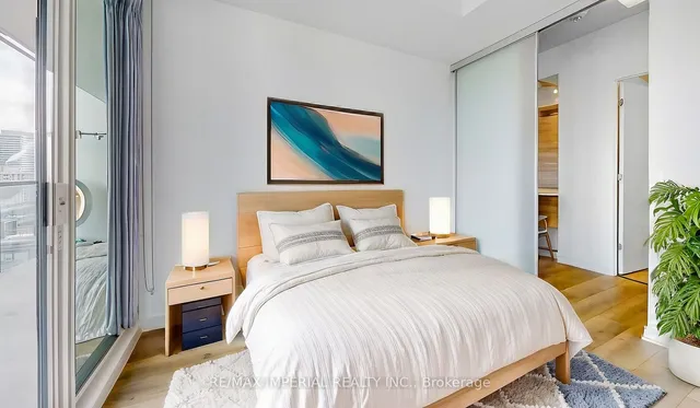 Additional image 8 of 3 Gloucester St Unit 2706