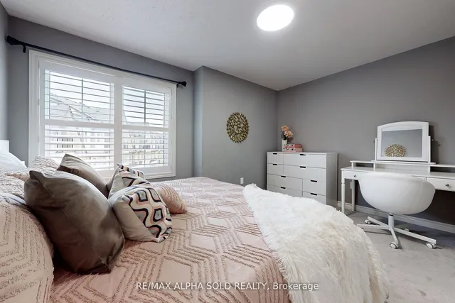 Additional image 13 of 3 Eaton Park Lane Unit 5