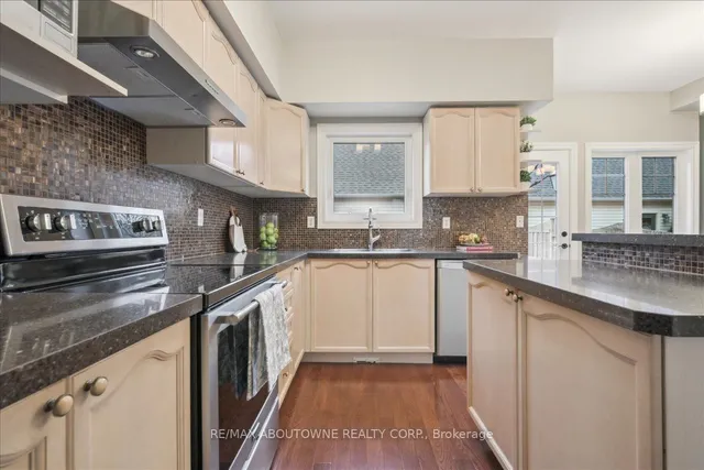 Additional image 13 of 183 Roxton Rd