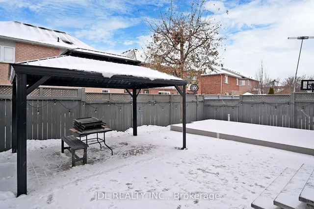 Additional image 40 of 2020 Quinte St