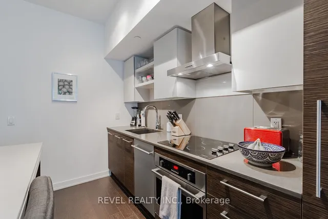 Additional image 7 of 1030 King St Unit 1115