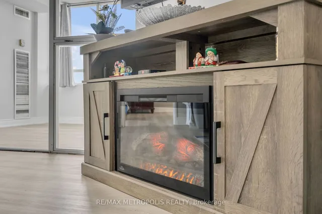 Additional image 7 of 3050 ELLESMERE Rd Unit 1601