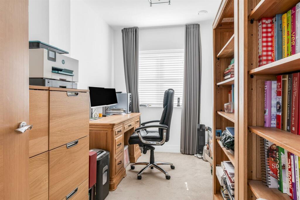 Additional image 15 of Butterwick Way, Welwyn