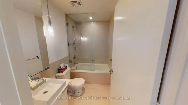 Additional image 17 of 8 Charlotte St Unit 411