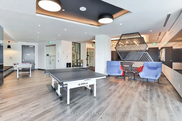 Additional image 9 of 159 Wellesley St Unit 406