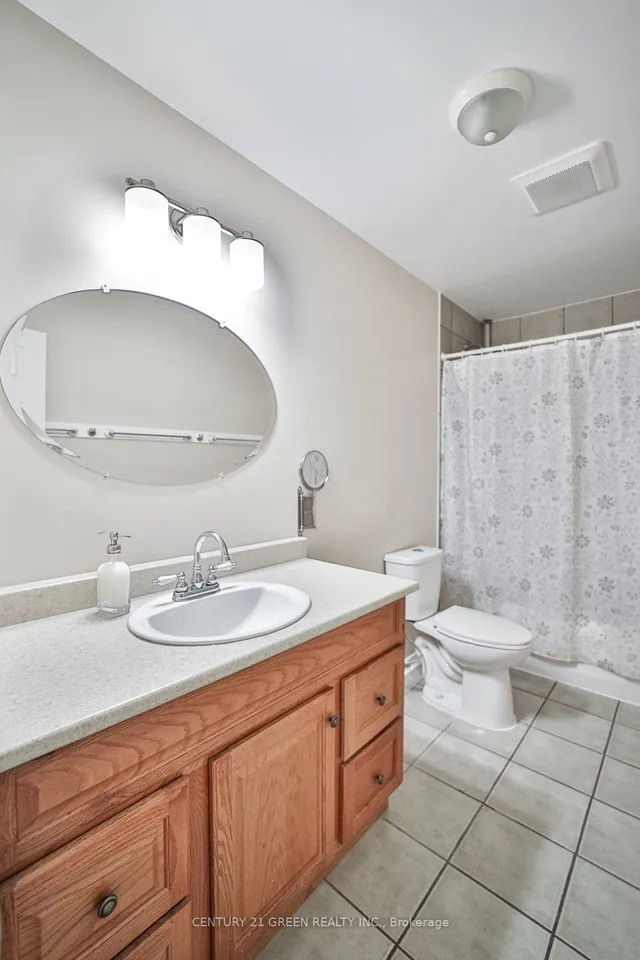 Additional image 10 of 79 Warwick Castle Crt