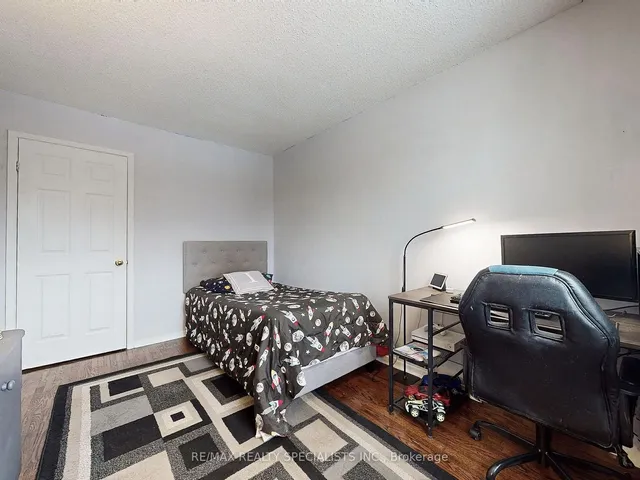 Additional image 22 of 8 Stephensen Crt