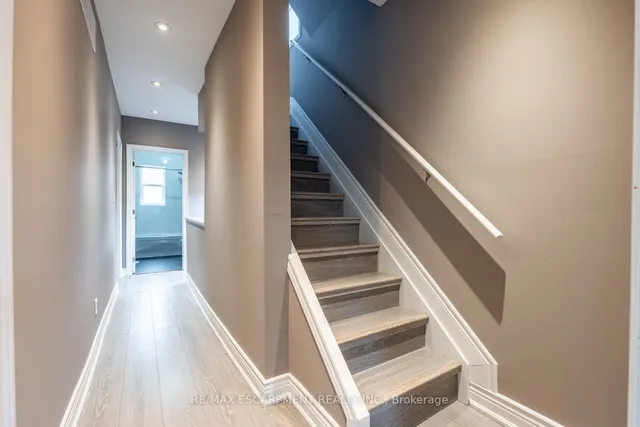 Additional image 30 of 57 Century St