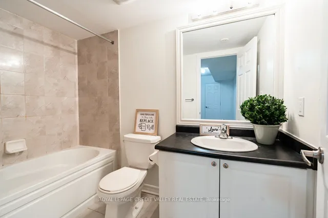 Additional image 17 of 200 Veterans Dr Unit 6