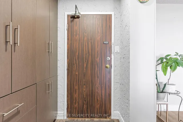 Additional image 28 of 18 Knightsbridge Rd Unit 2303