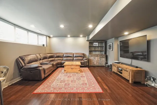Additional image 15 of 1284 Elgin Cres