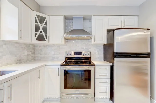 Additional image 22 of 94 Panton Tr