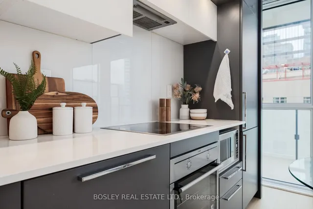 Additional image 14 of 15 Grenville St Unit 1206