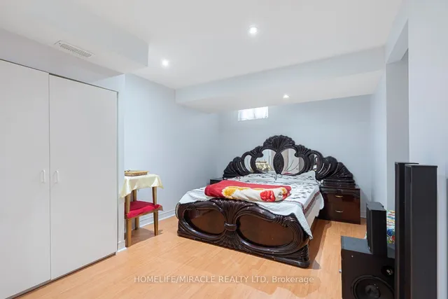 Additional image 31 of 38 Sparta Dr