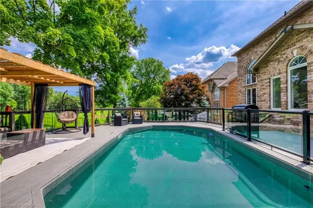 Additional image 40 of 16 Sweetman Dr